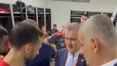 >Başkan Erdoğan'dan A Milli Takım'a tebrik telefonu