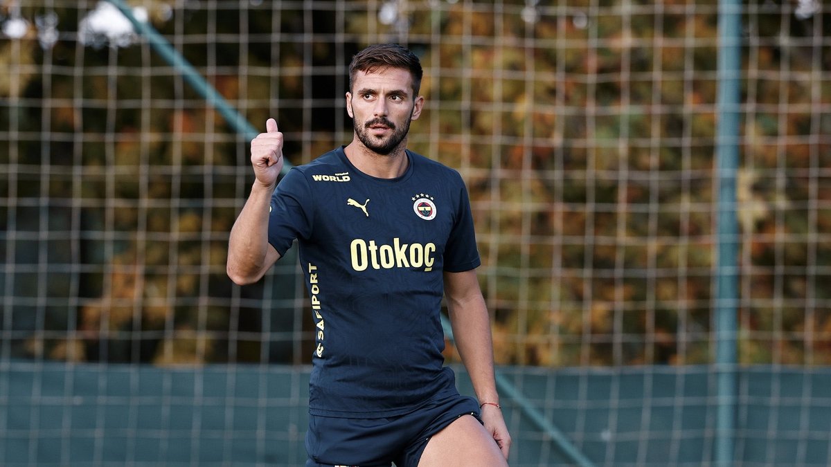 Fenerbahçe'de antrenmanlar devam ediyor