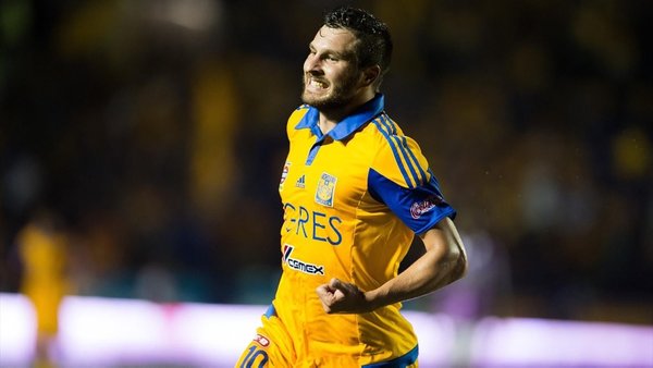 Beşiktaş forver kararını verdi! Ya Benteke ya Gignac...