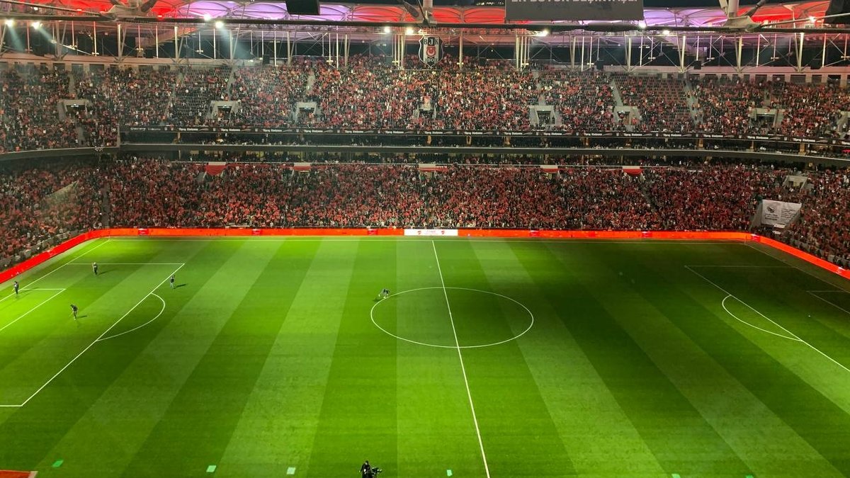 Tüpraş Stadyumu'nda 23 Nisan coşkusu!