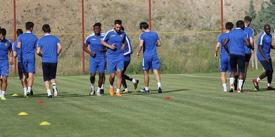Yeni Malatyaspor'da UEFA lisansı sevinci