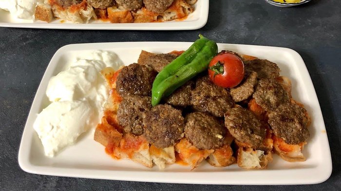 pideli-kofte-tarifi-pideli-kofte-nasil-yapilir-malzemeleri-yapilisi-ve-puf-noktalari-1715166128144.jpeg