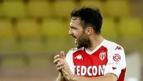 Fabregas’tan sürpriz imza