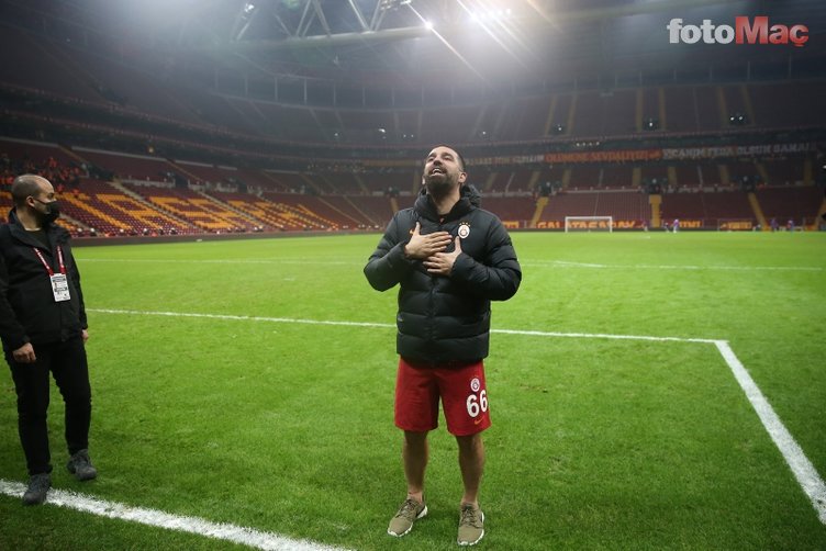 GALATASARAY HABERLERİ: Arda Turan'dan büyük jest! Arabasını garsona verdi
