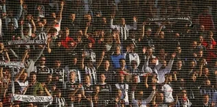 Beşiktaş aşkı engel tanımıyor