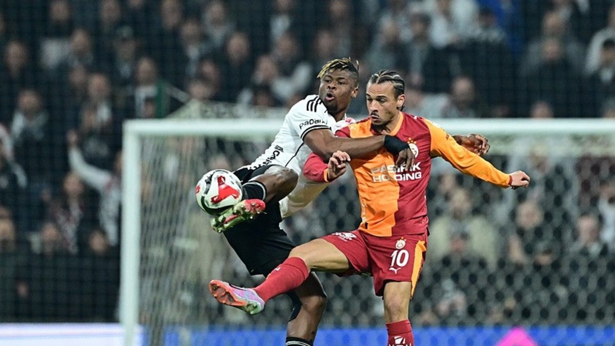 Beşiktaş-Galatasaray maçında kırmızı kart kararı! İşte o pozisyon