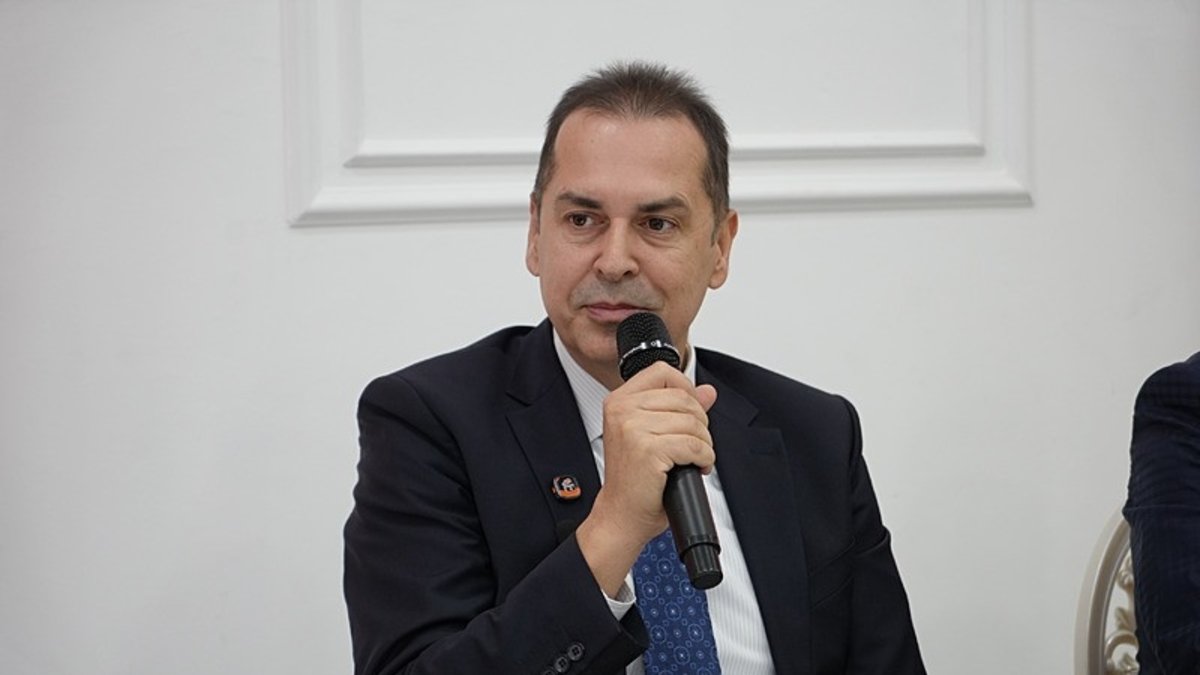 2.5 milyon euro lazım