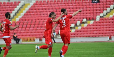 Balıkesirspor, 8 haftada bir ilki yaşadı