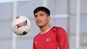 Sivasspor Emre Gökay ile sözleşme yeniledi