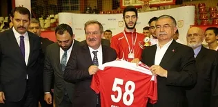 Yerlikaya’dan gençlere mesaj