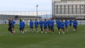 Atmaca, 2'de 2 peşinde