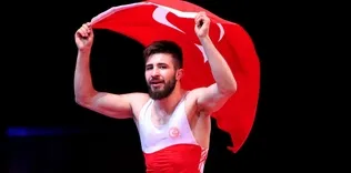 Süleyman Atlı’dan bronz madalya