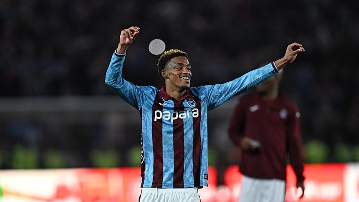 Sağ bek Wagner Pina şov