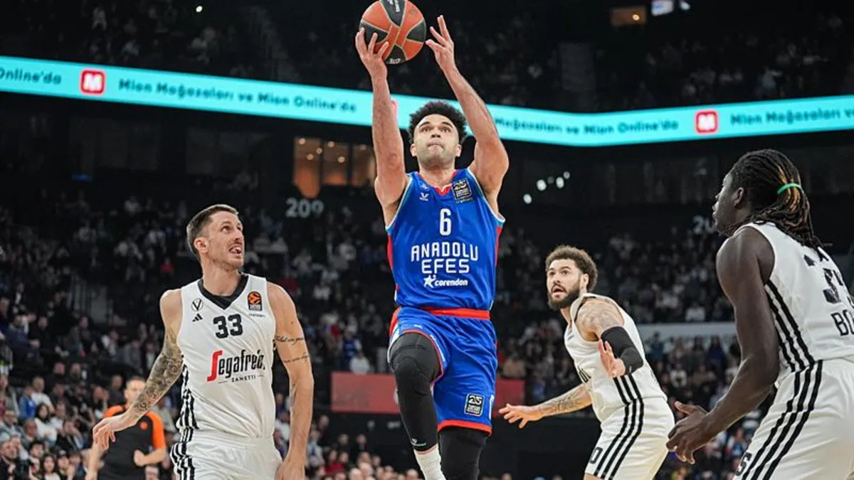 Anadolu Efes 89-68 Virtus Bologna (MAÇ SONUCU ÖZET)