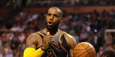 LeBron Cleveland'ı uçurdu