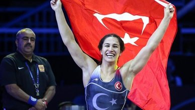 Buse Tosun Çavuşoğlu dünyada yılın kadın güreşçisi seçildi