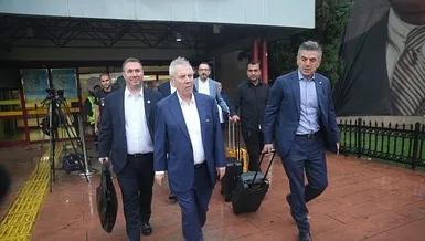 Aziz Yıldırım’a plaket