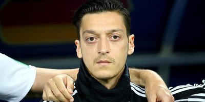 Bakan Kasapoğlu: "Mesut Özil'i yürekten destekliyoruz"