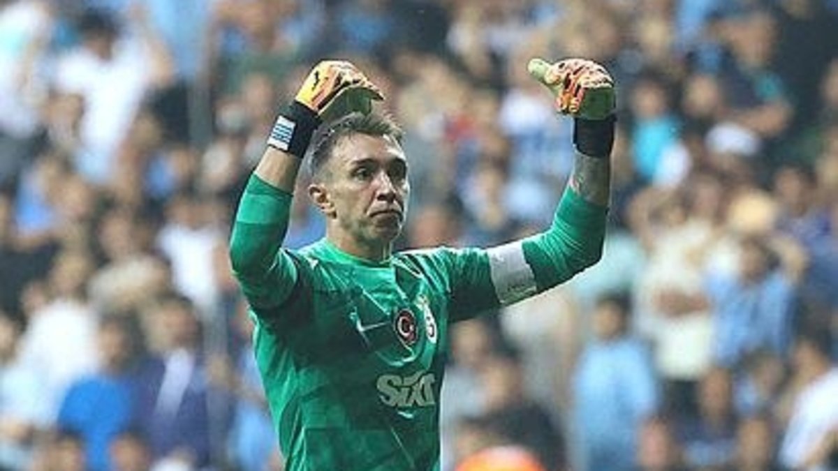 Galatasaray'da Muslera'dan yeni rekor!