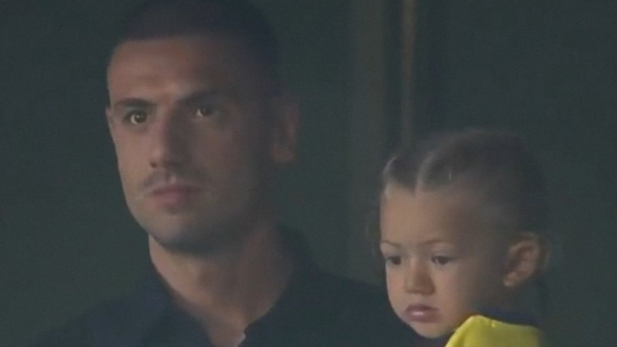 Kadıköy'de Merih Demiral sürprizi!