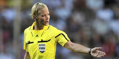 Bundesliga'ya ilk kadın hakem