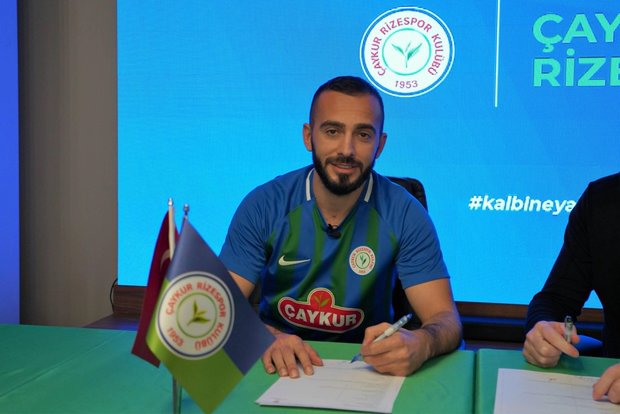 Çaykur Rizespor Eren Albayrak'la 2.5 yıllık sözleşme imzaladı
