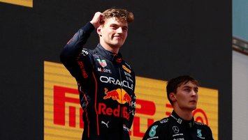 İspanya'da kazanan Verstappen! Leclerc'e şok