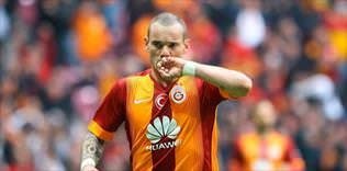 Sneijder görev başında