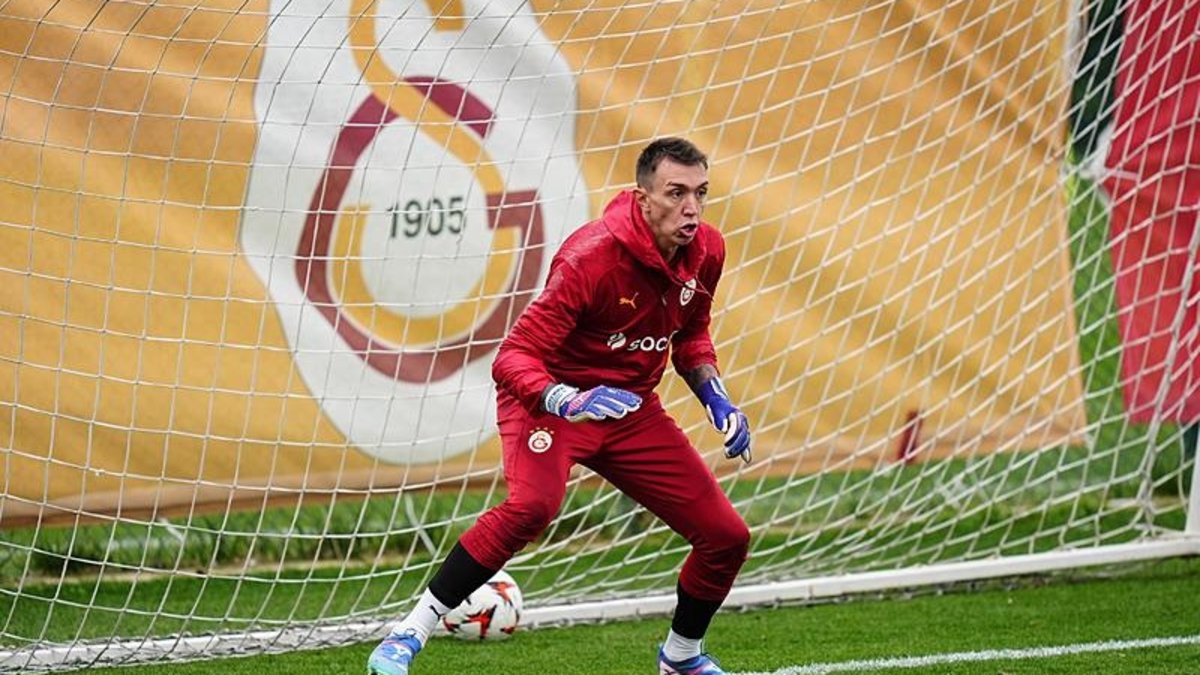 Muslera kararsız