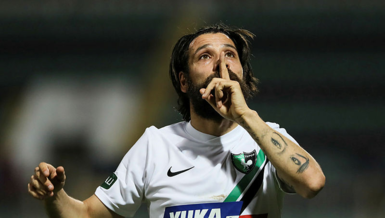 Tanıdıklar acımadı