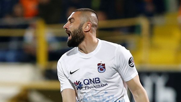 Burak devleri geride bıraktı