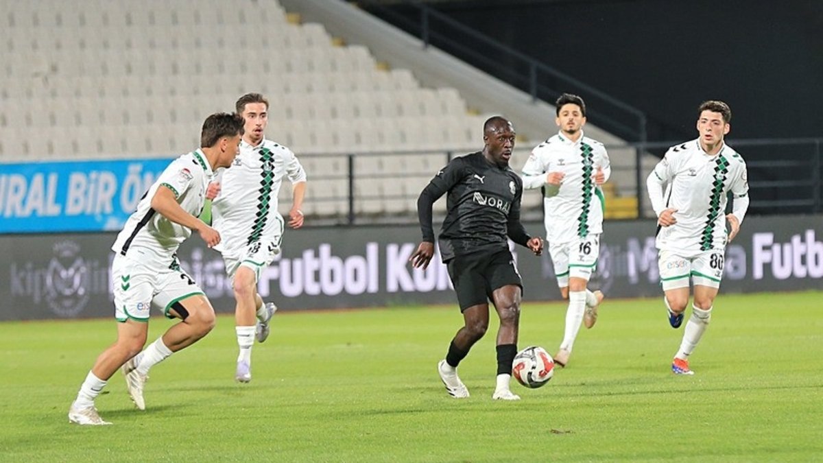 Manisa FK 3 puanı 5 golle aldı: İşte maçın özeti