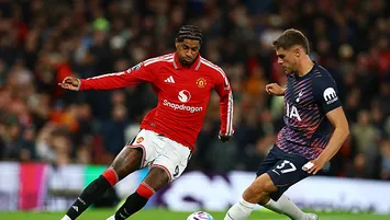 ManU, 10 kişi Tottenham'a puan kaptırdı!