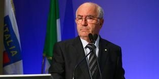 İtalyan başkana 'ırkçı'lık cezası