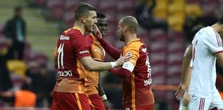 Akhisar maçında forma onda