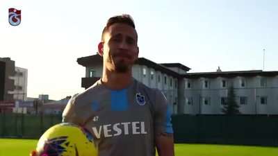 >Pereira kale arkasından gol atmaya çalıştı