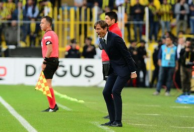 Phillip Cocu’dan Fenerbahçe yönetimine şok talep!