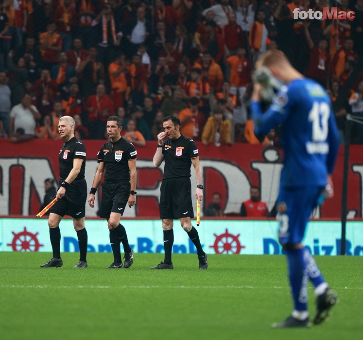 Galatasaray'ı Alanyaspor maçında çıldırtan kararlar! Ali Palabıyık...