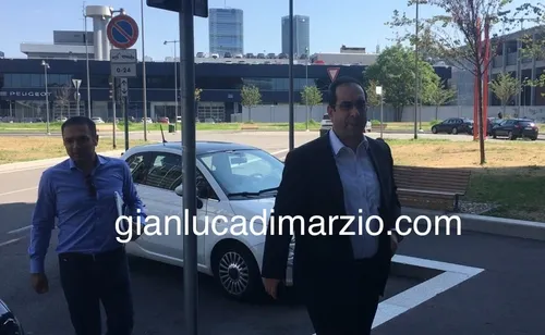 Fenerbahçeli yöneticiler Milano'da - 1