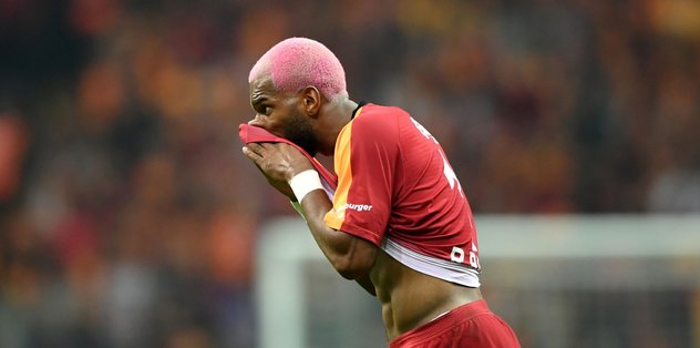 Ryan Babel çıldırttı! Dansözleri bekliyoruz