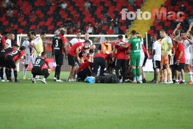 Son dakika spor haberi: N’Sakala Gaziantep - Beşiktaş maçında fenalaştı! Ambulansla hastaneye kaldırıldı