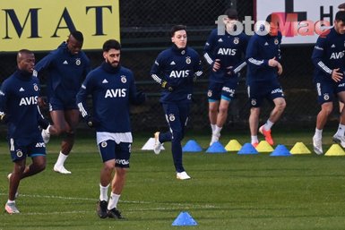 Fenerbahçe'de dikkat çeken kare! Emre Belözoğlu ve Mesut Özil...