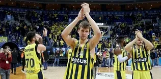Fenerbahçe, Barcelona’ya konuk oluyor