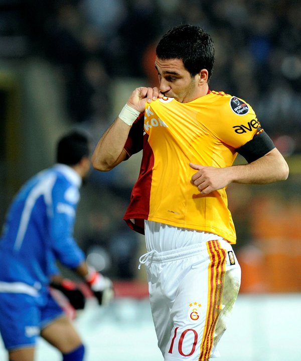 Galatasaray ve Başakşehir forması giyenler