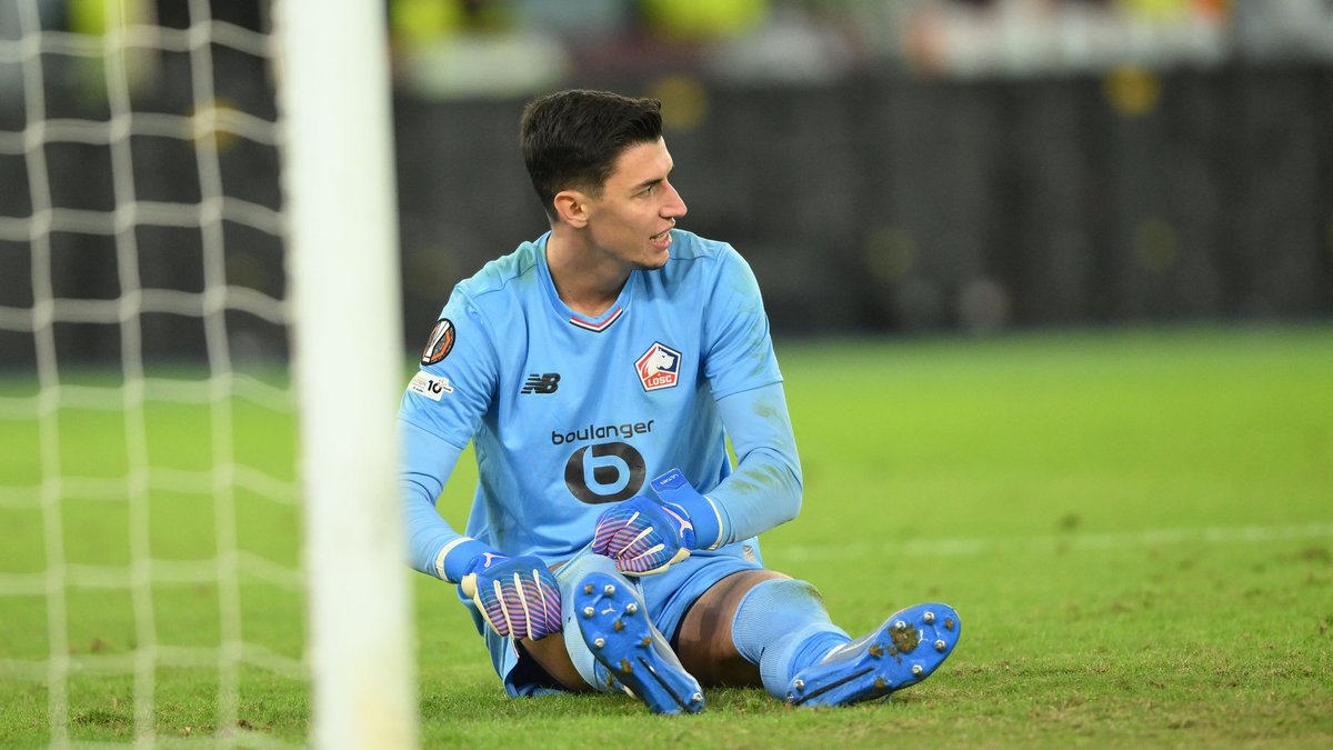 Berke Özer yine yeniden penaltı kurtardı! Önce Roma sonra PAOK şimdi de...