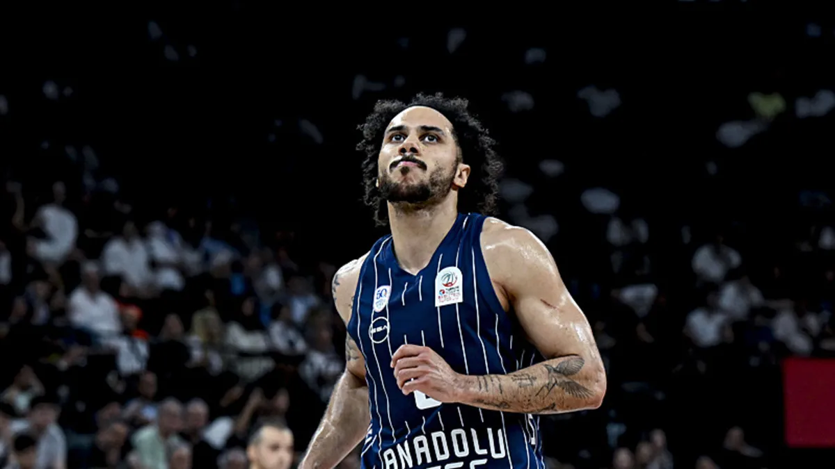 Anadolu Efes Shane Larkin ile yollarını ayırdı