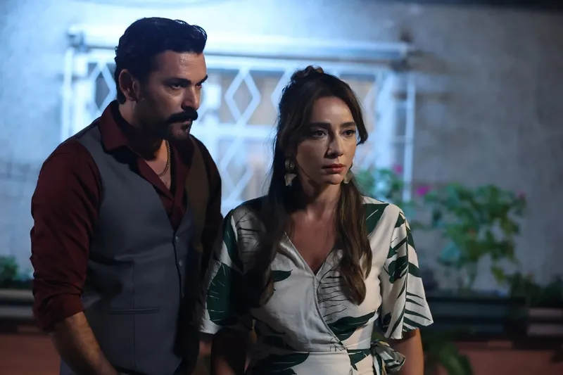 alti-ustu-istanbul-7-bolum-izle-atv-ekrani-full-hd-1785142669496.jpeg