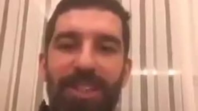 Arda Turan'dan büyük gaf! Bayramları karıştırdı