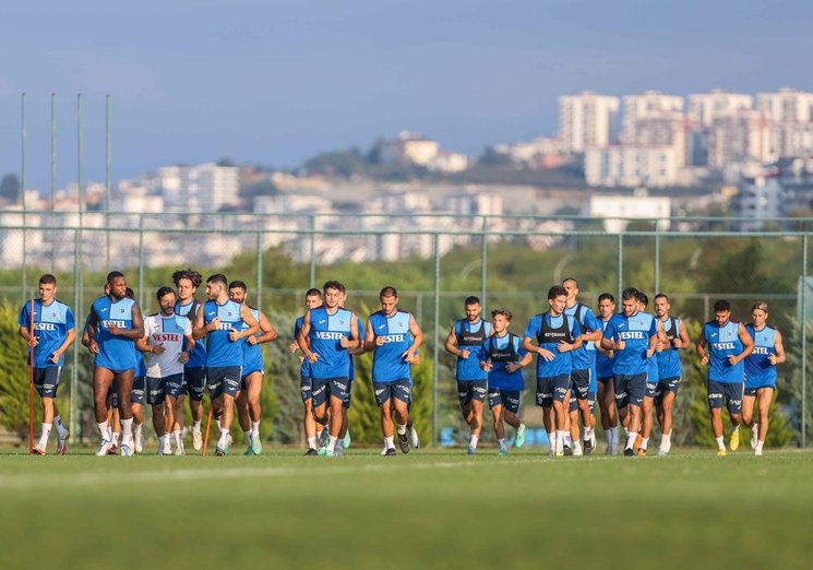galatasaray-trabzonspor-maci-canli-izle-galatasaray-trabzonspor-maci-saat-kacta-hangi-kanalda-1692428055102.jpg