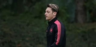 Sezon biter Mesut M.United’e gider